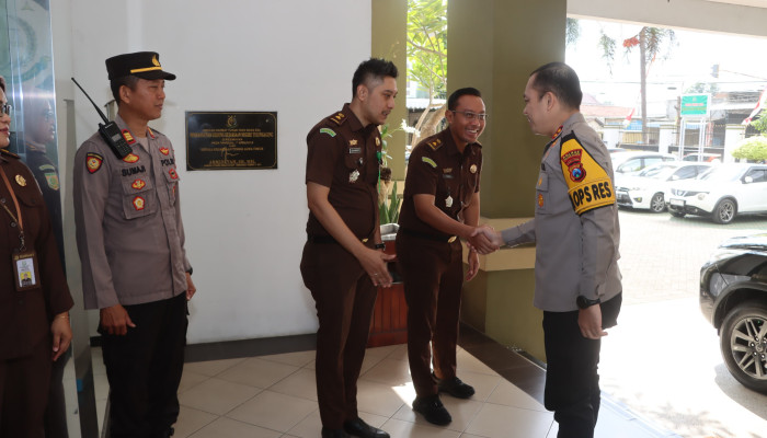 Perkuat Sinergitas Diawal Tugas Kapolres Tulungagung Kunjungi Kejaksaan