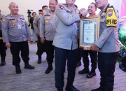 Kapolres Nganjuk Terima Piagam Penghargaan Ikpa Terbaik Di Lingkup Polri Tahun 2023 Dari Kapolri