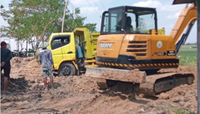 Tambang Galian C Diduga Ilegal Di Balongcabe Meresahkan Warga