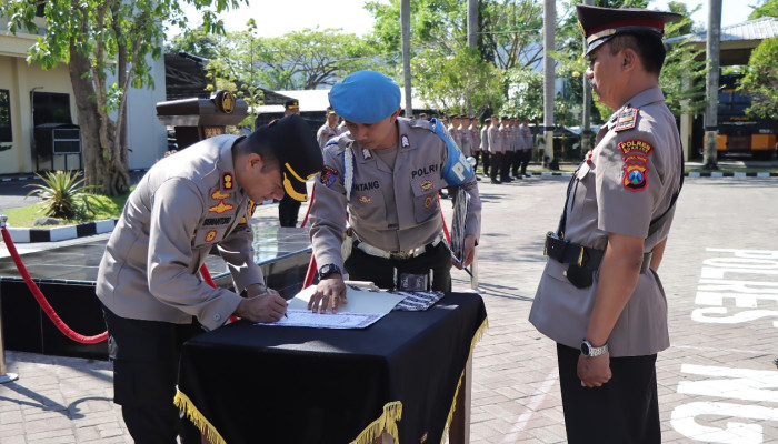 Kapolres Nganjuk Pimpin Sertijab Kasat Lantas Dan Kapolsek Jajaran