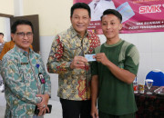 Jemput Bola, Plt. Bupati Sidoarjo Tekankan Layanan Cepat Perekaman Ktp-El Bagi Siswa Sidoarjo