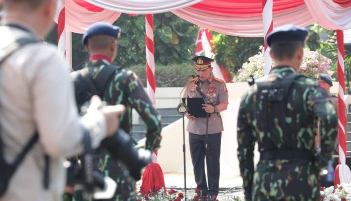 Kapolri Pimpin Upacara Hari Juang Polri Di Surabaya 