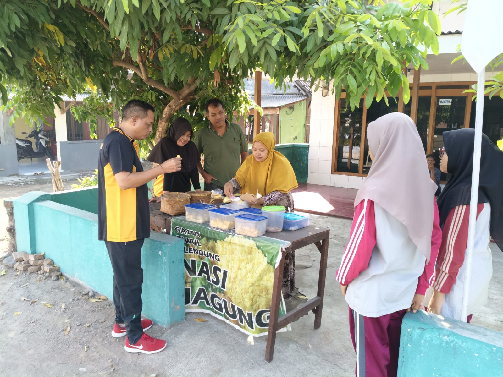 Jaga Kesehatan, Kapolsek Tanggulangin Ajak Anggota Olahraga Pagi