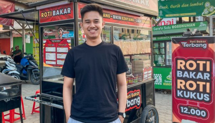 Intip Kisah Rofi Ridwanda, Perintis Usaha Roti Bakar Dan Kukus Dari Desa