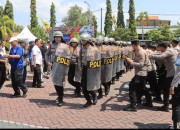 Ratusan Personel Polres Probolinggo Simulasikan Pengamanan Pilkada 2024