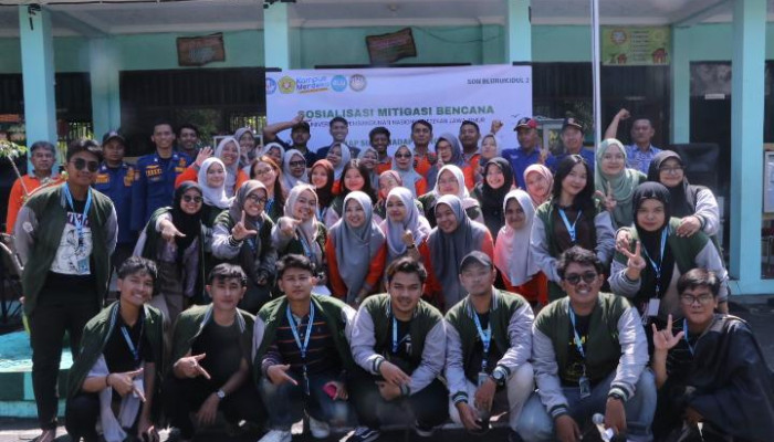 Kolaborasi Dengan Damkar Sidoarjo, Mahasiswa Kkn-T Bela Negara Kelompok 7 Upnvjt Gelar Sosialisasi Mitigasi Bencana Kebakaran