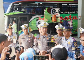 Minimalisir Laka Lantas, Polres Ponorogo Gelar Ramp Check Bus di Terminal Seloaji