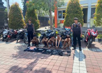 Polres Gresik Amankan Gerombolan Pemuda Bawa Sajam Diduga Hendak Tawuran