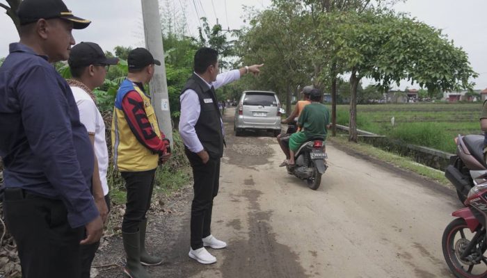 Pemkab Sidoarjo Gerak Cepat Tangani Jalan Rusak Di Junwangi, Krian