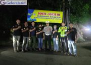 Polisi Pasang Banner Himbauan Rawan Kecelakaan Lalu Lintas Di Jalan Raya Trosobo