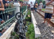 Diduga Terobos Palang Pintu Kereta Api, Pria Asal Surabaya Tewas Sia-Sia
