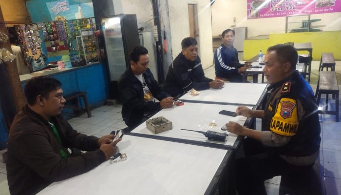 Kapolsek Krian Pantau Masa Psht Dari Krian Ke Madiun