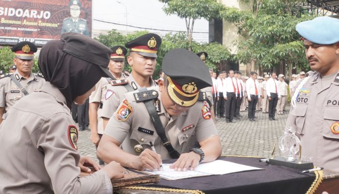 Kasat Lantas, Kasat Tahti Dan Dua Kapolsek Di Polresta Sidoarjo Berganti