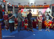 Lestarikan Tradisi Sedekah Bumi, Pemdes Gilang Gelar Wayang Kulit Dan Pengajian