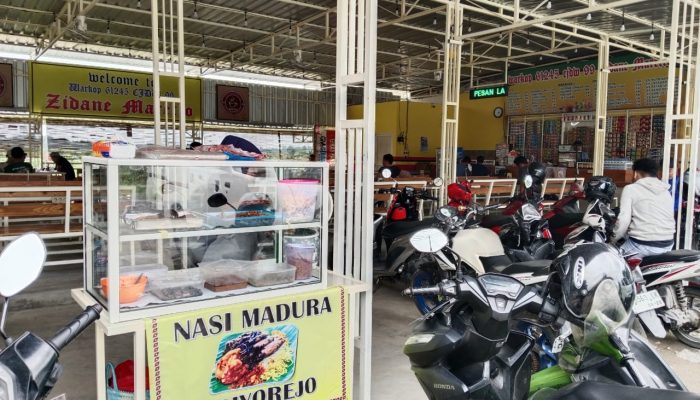 Menggiurkan, Warkop Zidane Maretto Sediakan “Nasi Madura Driyorejo” 