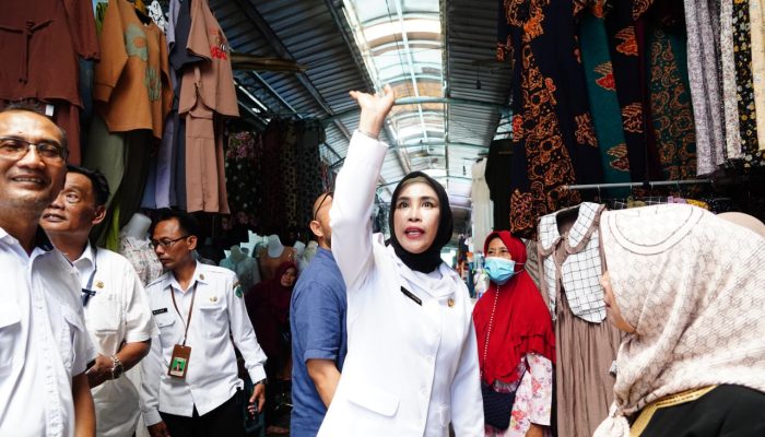 Wakil Bupati Sidoarjo Sidak Pasar Porong, Pastikan Ketersediaan Bahan Pokok Selama Ramadhan