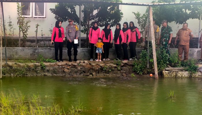 Kapolsek Ngluyu Pantau Budidaya Lele, Kapolres Nganjuk Dukung Ketahanan Pangan