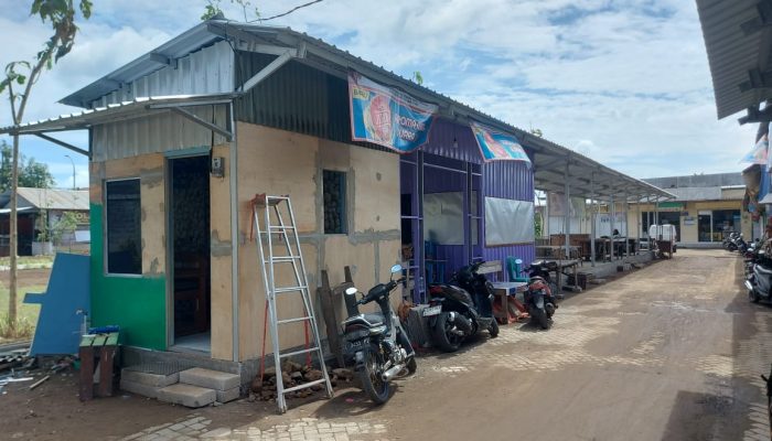 Pemdes Gilang Taman Bangun Stand Pasar Desa, Tingkatkan Pad