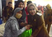 Dukung Program Csr Sidoarjo, Pt.ecco Sidoarjo Bersama Pemkab Sidoarjo Serahkan Bantuan Bahan Pangan Di Kecamatan Candi