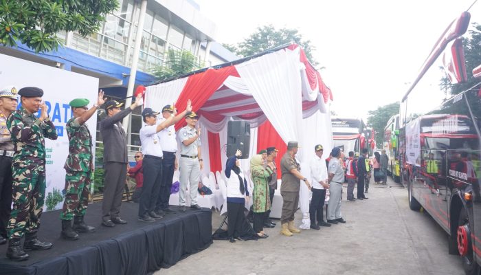 Bupati Sidoarjo Berangkatkan Balik Mudik Gratis 2025 Di Terminal Bungurasih