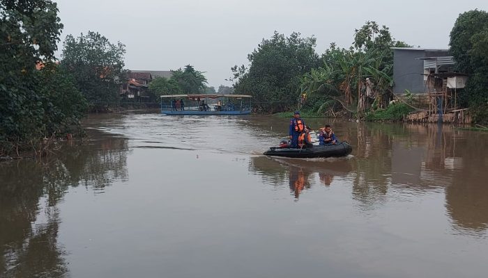 Diduga Depresi, Wanita Asal Driyorejo Gresik Nekat Mengakhiri Hidup Loncat Ke Sungai Mas