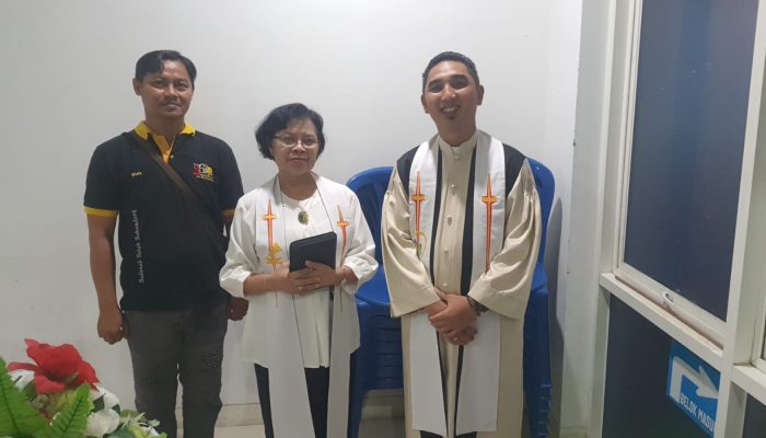 Malam Paskah Polsek Taman Pam Kamtibmas Di Dua Gereja
