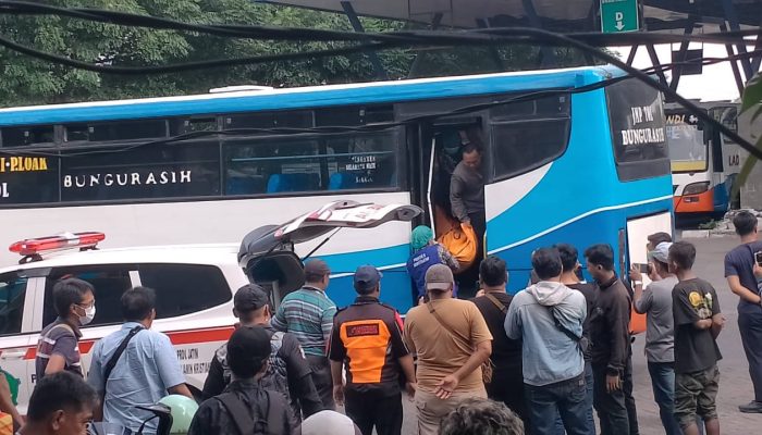 Seorang Penumpang Asal Ngronggot Nganjuk Meninggal Dunia Dalam Bus Kota
