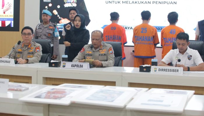 Polda Jatim Amankan Tiga Tersangka Pembuat Dan Penyebar Video Hoax Catut Nama Gubernur