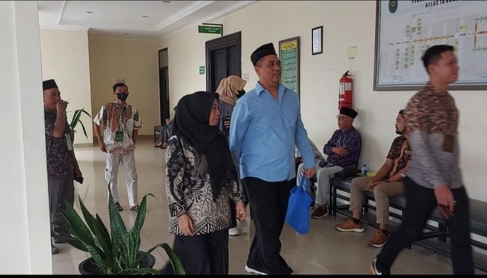 Didakwa Lakukan Pungli Ptsl Rp 277 Juta, Kades Trosobo Taman Non Aktif Jalani Sidang Perdana Di Pengadilan Tipikor Surabaya