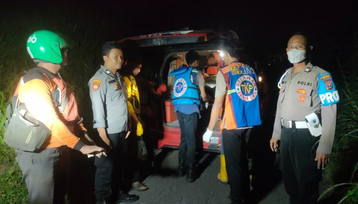 Polsek Prambon Dan Tim Identifikasi Polresta Sidoarjo Evakuasi Korban Tenggelam Siswa Smk Raden Rahmat