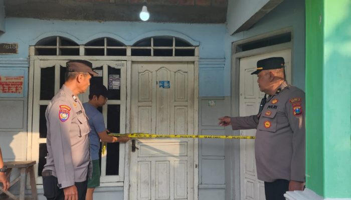 Polsek Balongbendo Gercep Tangani Temuan Mayat Gantung Diri