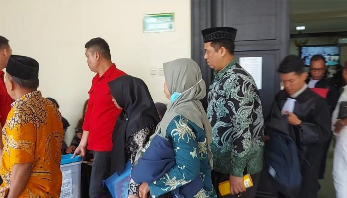 Pemeriksaan Saksi Sidang Dugaan Pungli Ptsl Desa Trosobo, Terdakwa Mengakui Menerima Uang Tambahan Diluar Biaya Yang Ditentukan