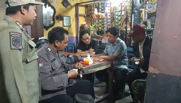 Dikeluhkan Warga, Warkop Karaoke Di Eks. Jembatan Timbang Kletek Di Razia