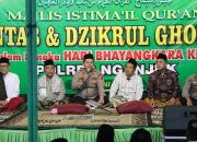 Polres Nganjuk Gelar Semaan Qur’an Dzikrul Ghofilin Warga: Kami Merinding Lihat Polisi Hafidz Qur’an