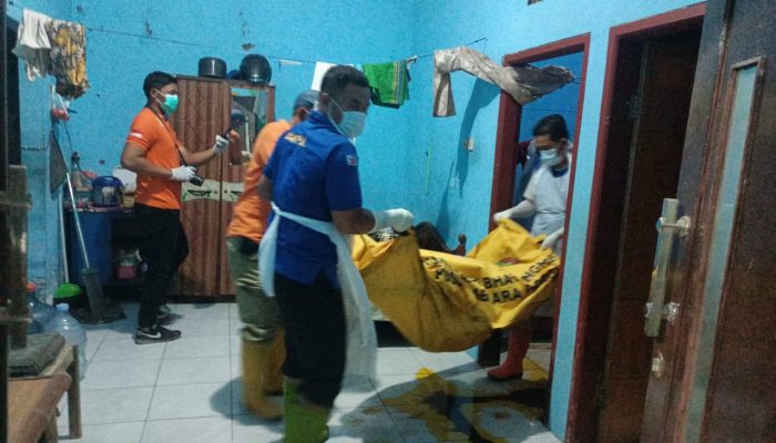 Hidup Seorang Diri, Seorang Perempuan Di Taman, Sidoarjo, Ditemukan Meninggal Didalam Rumahnya