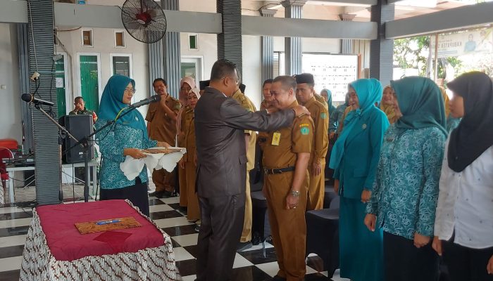 H. Muhamad Cholis Resmi Dilantik Sebagai Pj Kepala Desa Kletek, Taman