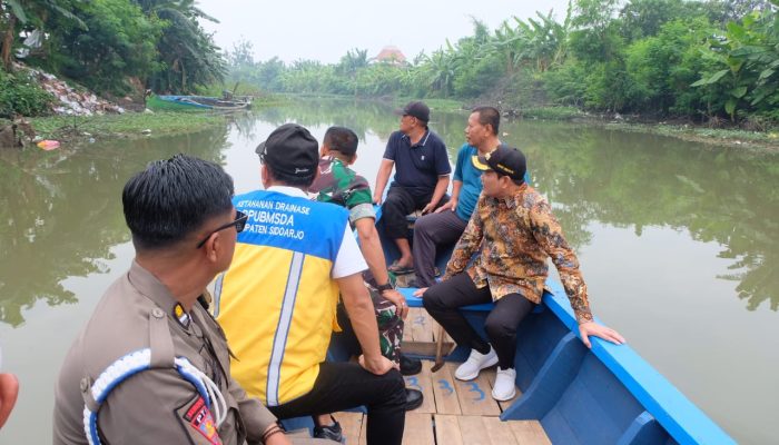 Cari Penyebab Banjir,  Bupati Subandi  Lakukan Susur Sungai Mbah Gepuk