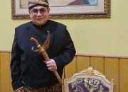 Keraton Surakarta Hadiningrat Resmi Memberikan Gelar Bangsawan Kepada Benjamin Kristianto