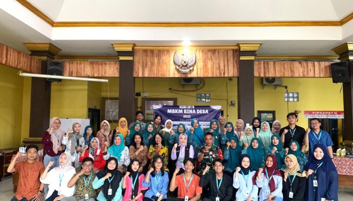 Mahasiswa Upn “Veteran” Jawa Timur Gelar Sosialisasi Program Mbkm Bina Desa Di Desa Segoro Tambak, Sidoarjo