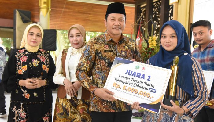 Bupati Minta Dekranasda Sidoarjo Terus Kembangkan Produk Kerajinan Khas Kabupaten Sidoarjo