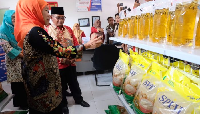 Gubernur Jawa Timur Khofifah Indarparawansa Kunjungi Kesiapan Koperasi Merah Putih Desa Kupang Jabon