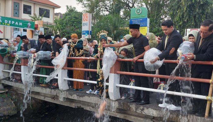 Kegiatan Unik Dalam Rangkaian Pesta Pernikahan Putri Anggota Dprd Sidoarjo Hj. Fitrotin Hasanah 