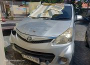 Mencoba Melarikan Diri Setelah Tabrak Mobil Dan Motor, Sopir Avanza Diamuk Massa
