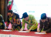 Bupati Sidoarjo Tandatangani Komitmen Bersama Akselerasi Penerapan Manajemen Talenta