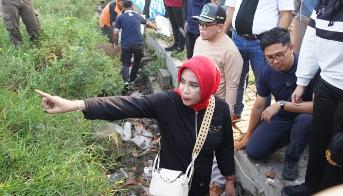 Wakil Bupati Sidoarjo Pimpin Kerja Bakti Bersama Ribuan Siswa Sman 2 Sidoarjo