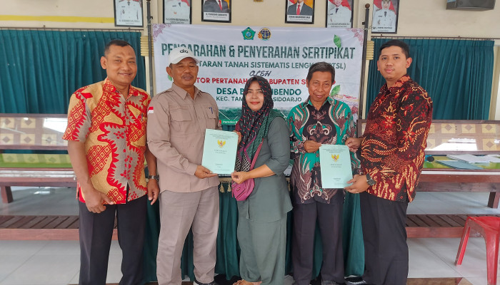 Kepala Desa Bringinbendo Taman Dan Bpn Sidoarjo Tuntaskan Pembagian Sertipikat Ptsl Tahap 8