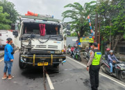 Kecelakaan Beruntun Libatkan Dua Truk Dan Suv Di Jalan Raya Sidorejo Krian, Lalu Lintas Sempat Tersendat