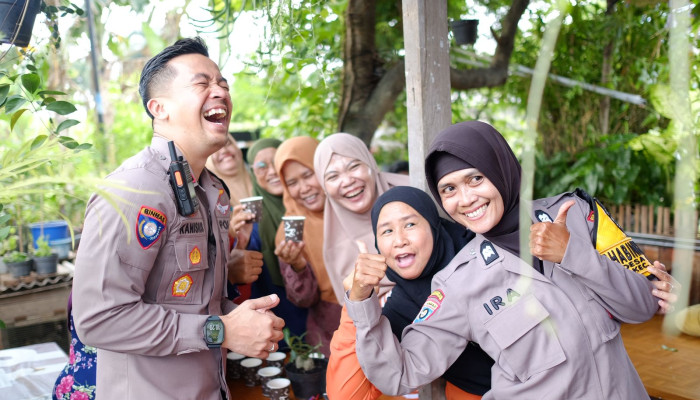 Lewat Jamu Ibu Bhabin, Polsek Taman Perkuat Kedekatan Dengan Warga Desa Gilang