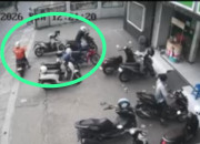 Terekam Cctv, Dua Pelaku Curanmor Beraksi Di Parkiran Swalayan 78 Taman