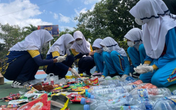 Sambut Ramadan Hijau dan Hari Peduli Sampah, SMA Al Muslim Gandeng Ecoton Gelar Brand Audit Sampah Kurangi Sampah Plastik 6 Img 20260220 Wa0003
